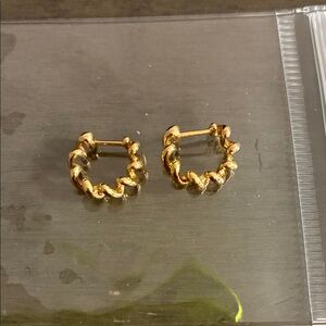 Boochier 18k slinky earrings